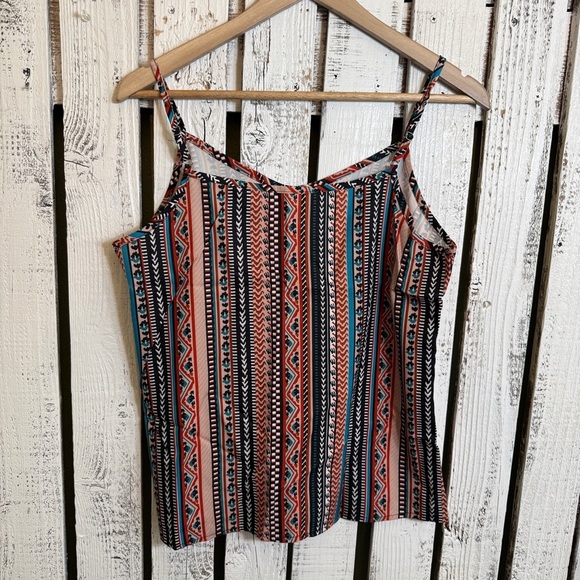 Set Of 2 Western Print Sleeveless Tops Women’s Size Small Multicolor Lightweight - Picture 9 of 11